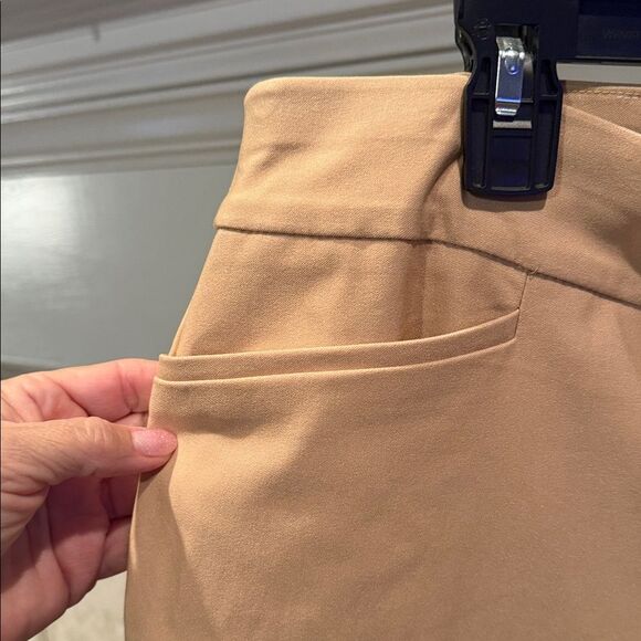 Chico's Classic Camel Cropped Pants size 16 - Picture 3 of 5